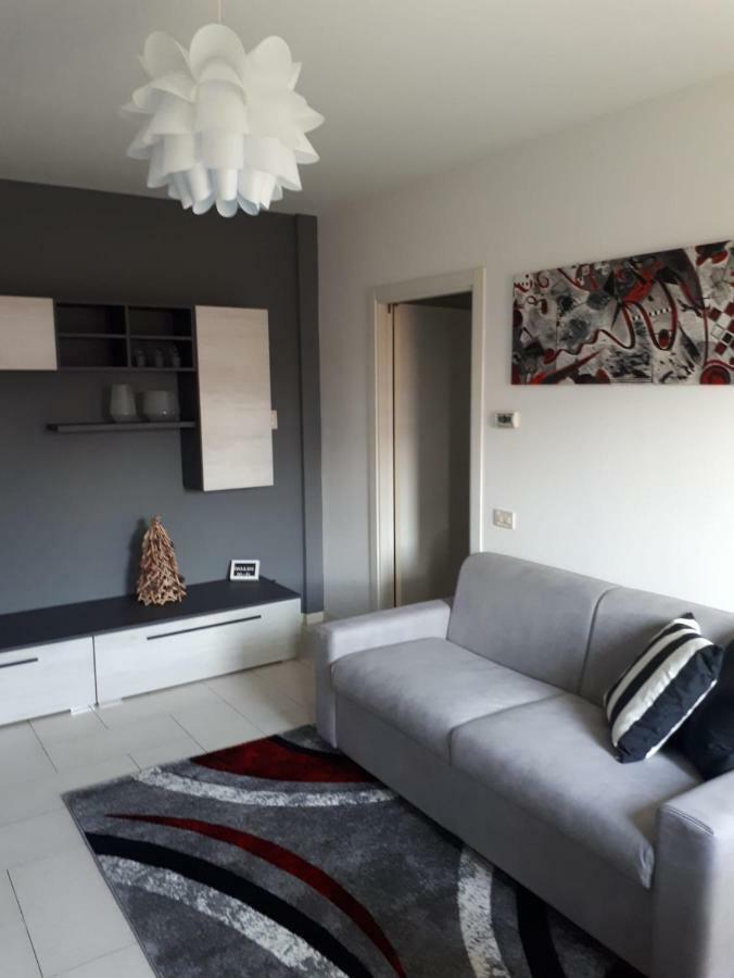 My Home Apartment Міра Екстер'єр фото