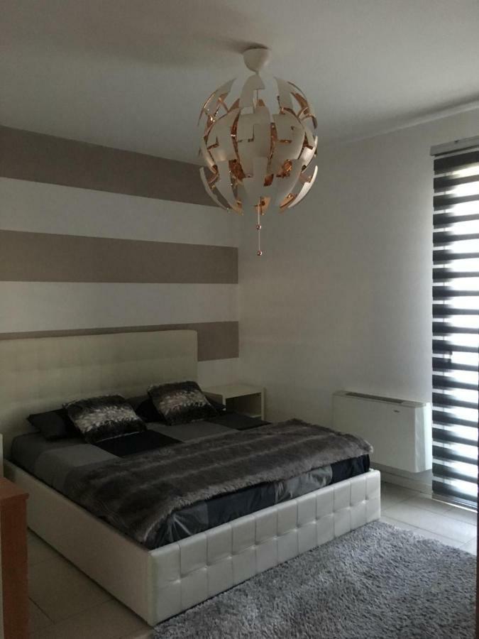 My Home Apartment Міра Екстер'єр фото